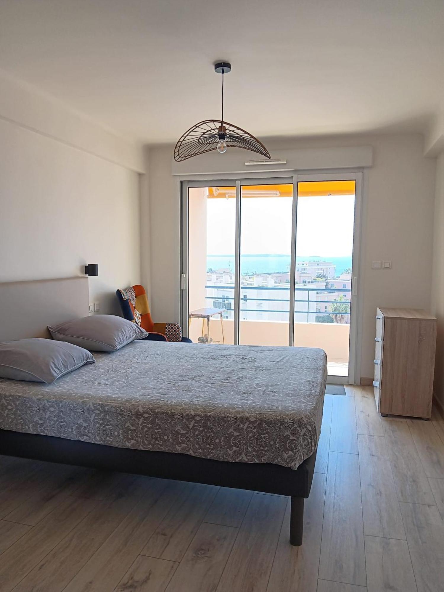 3 Pieces Vue Mer - Clim - 5 Min De La Plage A Pied 앙티브 외부 사진